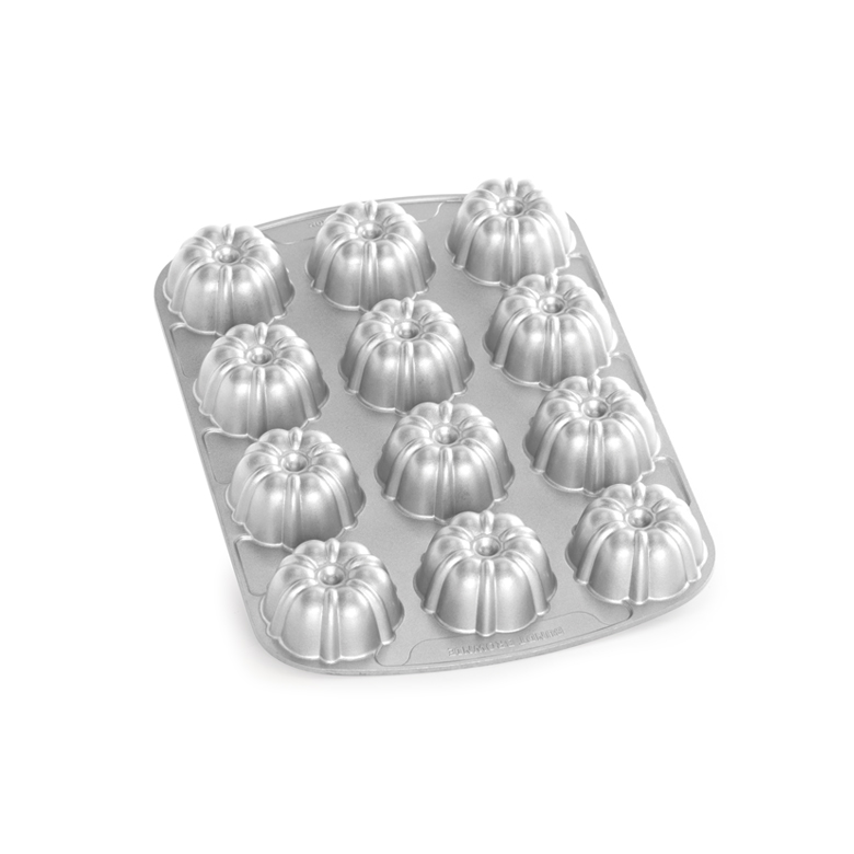 52824_bundt_brownie_pan_white