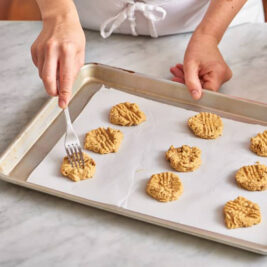 Amazon Shoppers Are Obsessed with This Sheet Pan