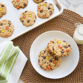 The 8 Best Cookie Sheets for Easy Baking, According to Thousands of Amazon Reviews