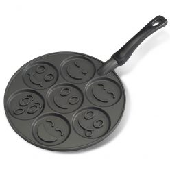 Visit Smiley Face Pancake Pan