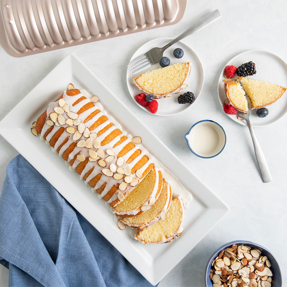 Cinnamon Bread & Almond Loaf Pan View 2