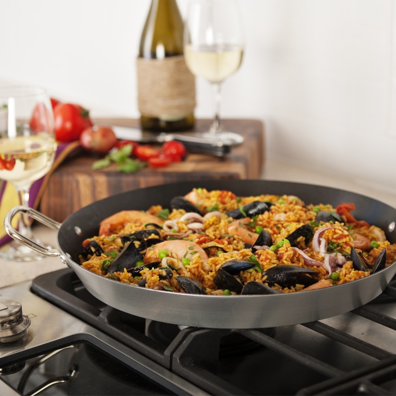 Paella Pan View 2