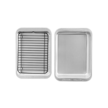Nordic Ware Naturals aluminum 3-piece baking set: quarter sheet pan, cooling rack, and loaf pan in natural finish