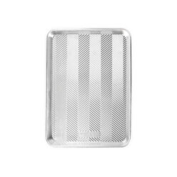 Visit Prism Jelly Roll Pan