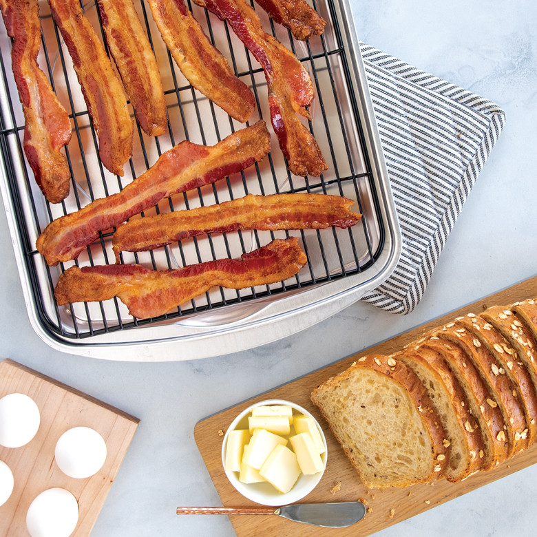 Oven Crisp Baking Tray View 2