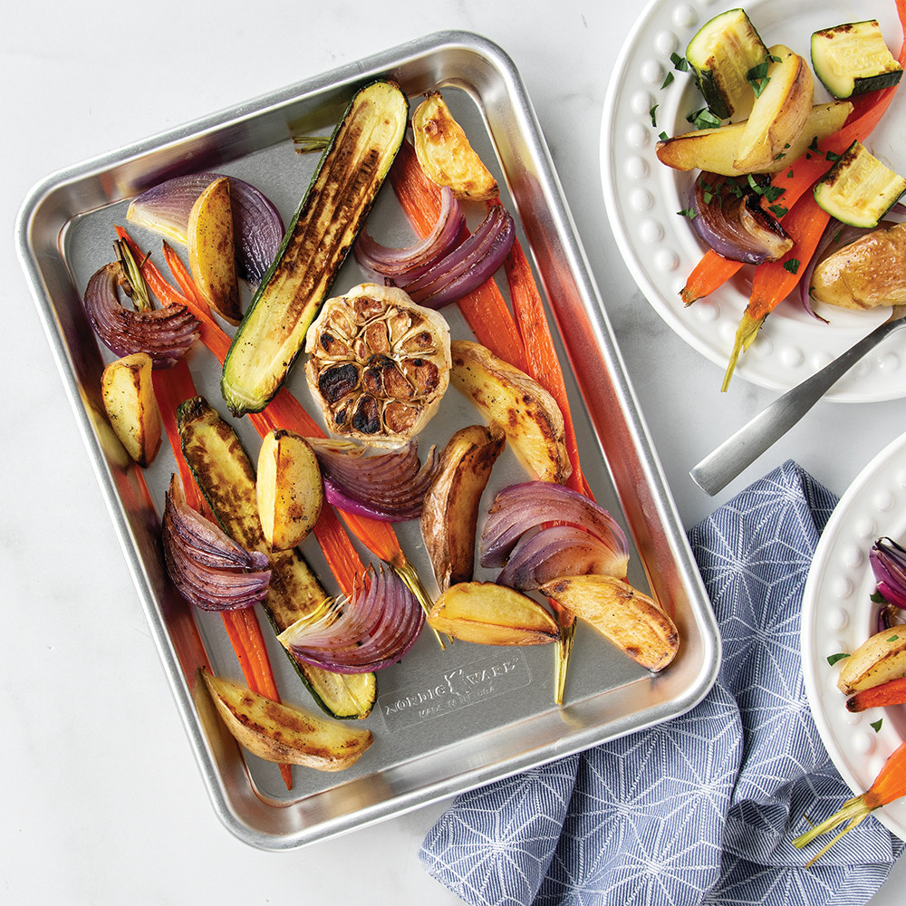 Naturals® Baker's Quarter Sheet Pan View 2