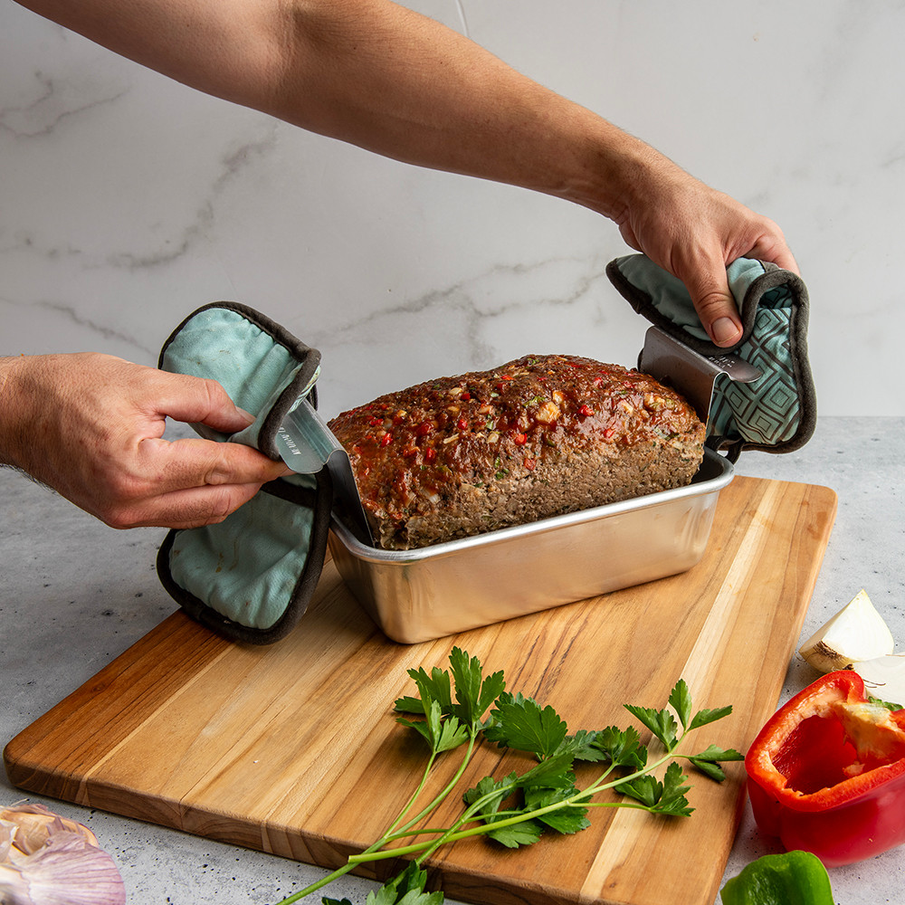 Naturals® Meatloaf Pan with Lifting Trivet View 2