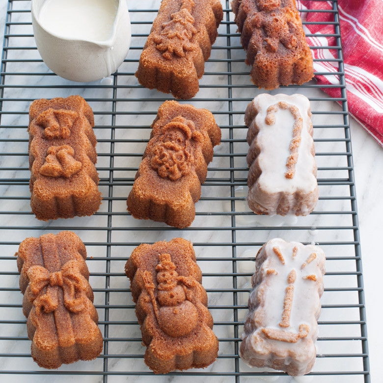 Holiday Mini Loaf Pan View 2