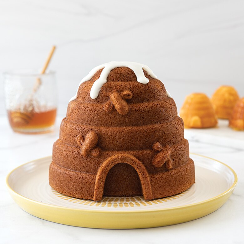 Beehive Cake Pan View 2