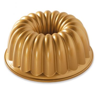 Nordic Ware Elegant Party bundt pan, cast aluminum with intricate fluted design and scalloped edges