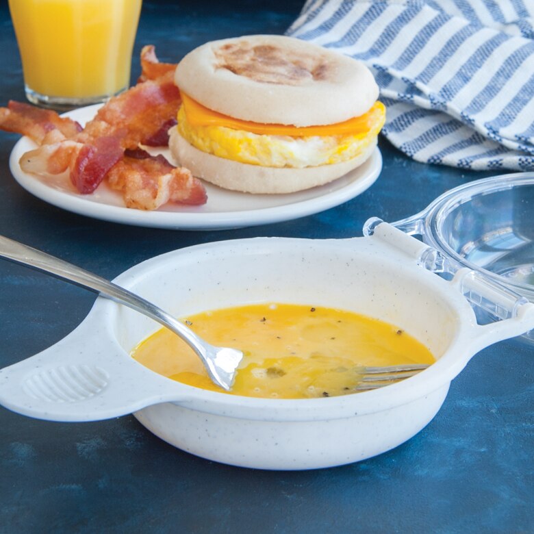 Eggs 'N Muffin Breakfast Pan View 2