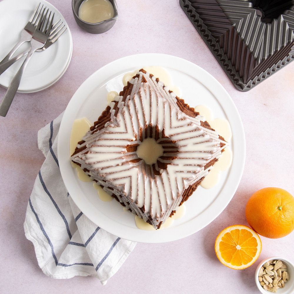 Bundt® Squared Pan View 2