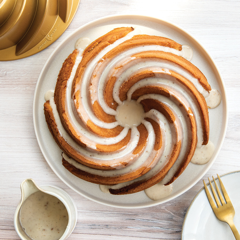 Heritage Bundt® Pan View 2