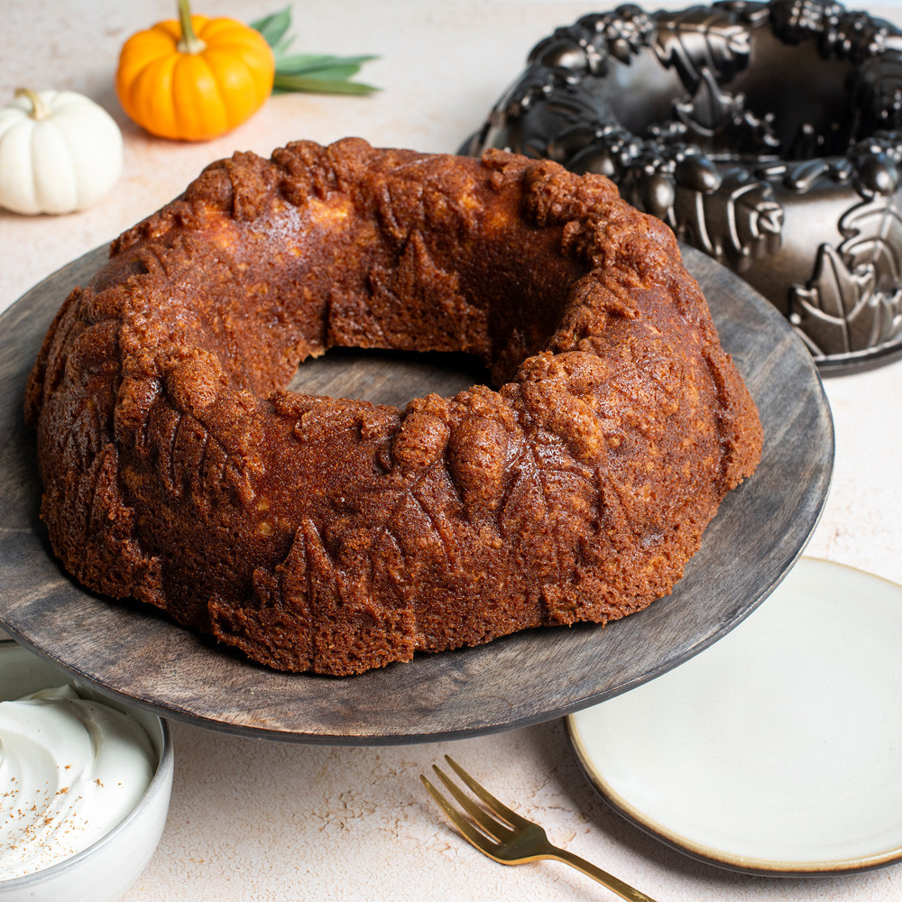 Autumn Wreath Bundt® Pan View 2