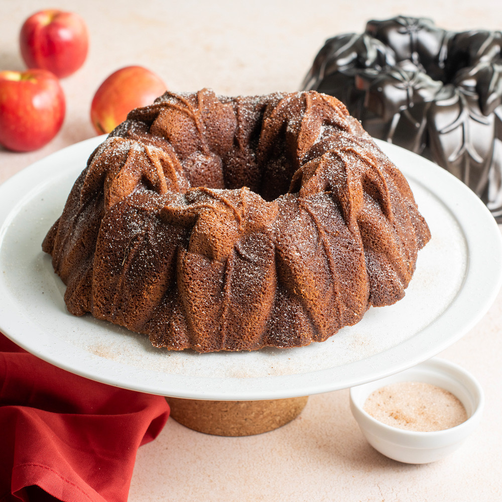 Harvest Leaves Bundt® Pan View 2