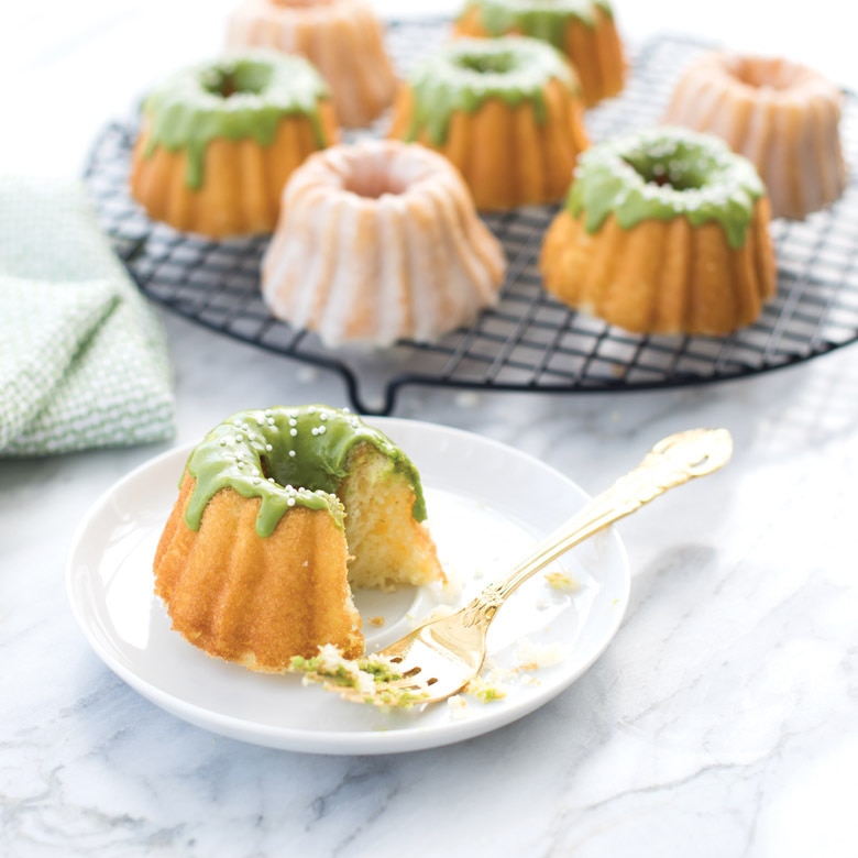 Anniversary Bundtlette® Pan View 2