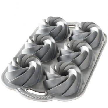 Nordic Ware Heritage Bundtlette pan, aluminum with detailed fluted cavities for six mini bundt cakes