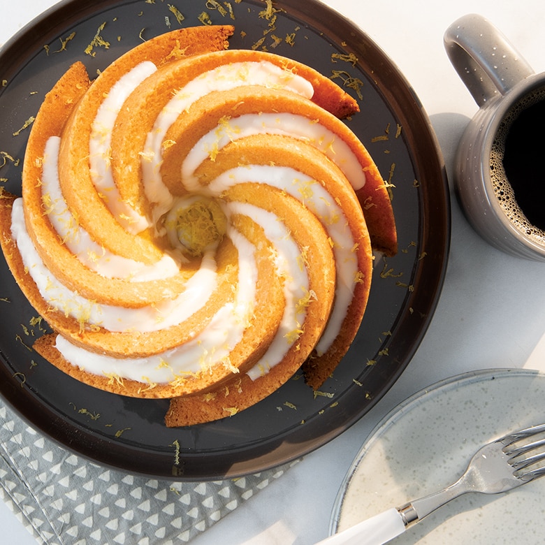 6 Cup Heritage Bundt® Pan View 2