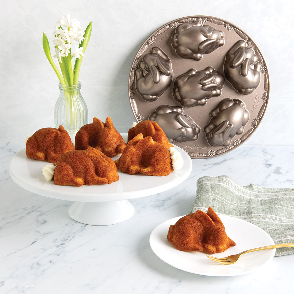 Visit Vanilla Bean Honey Bunny Cakelets Recipe