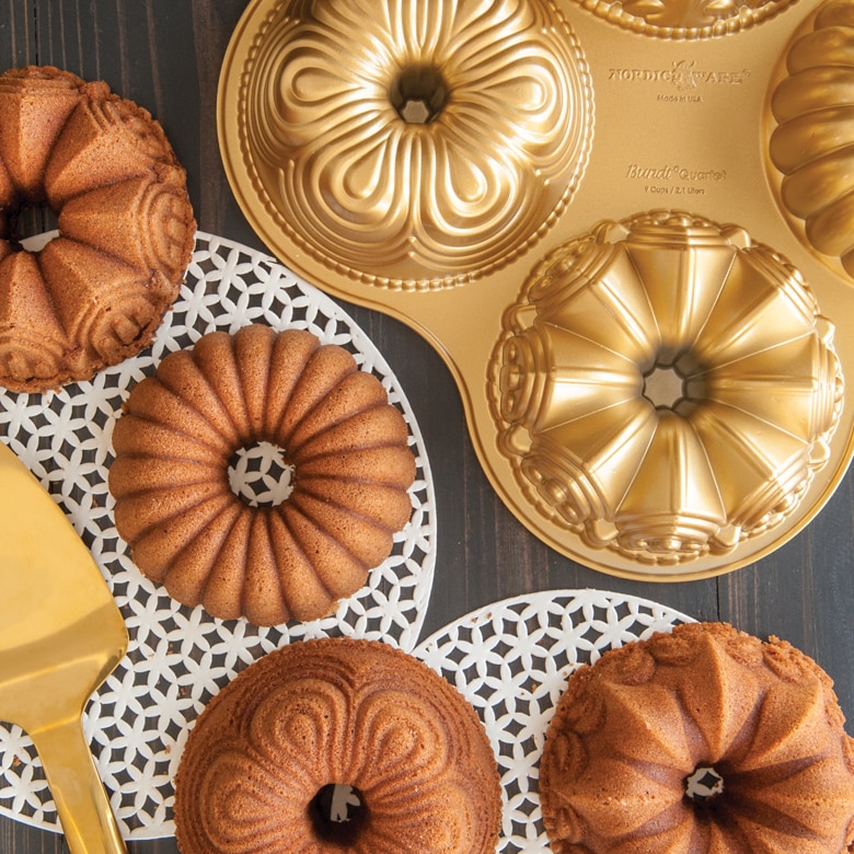 9 Cup Bundt® Quartet Pan View 2