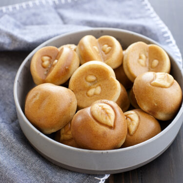 Visit Baked Apple Pancake Bites with Maple Caramel Recipe