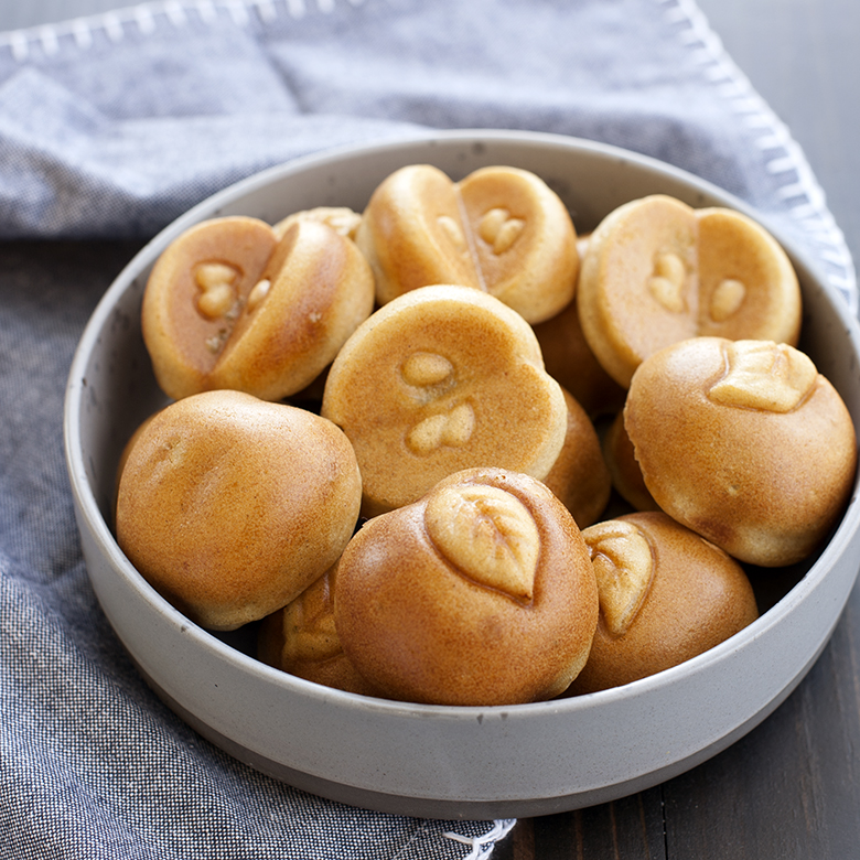 Visit Baked Apple Pancake Bites with Maple Caramel Recipe