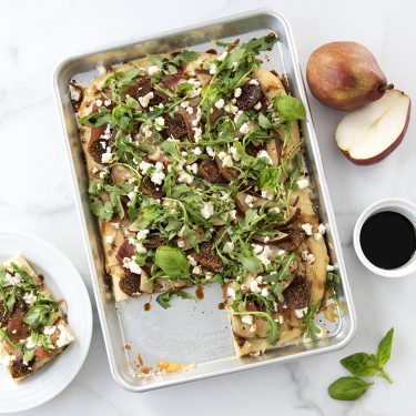 Visit Prosciutto, Pear and Fig Sheet Pan Pizza with Goat cheese Recipe