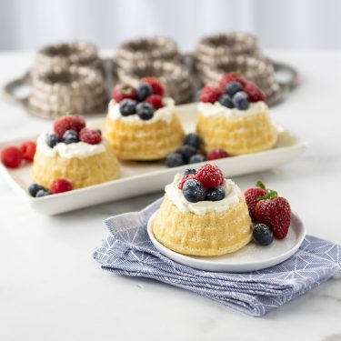 Visit Butter Shortcakes with Fruit Recipe