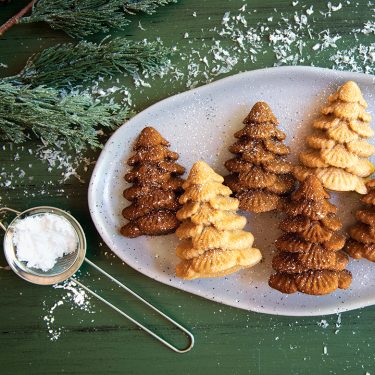 Visit Spiked Gingerbread Cakelets Recipe