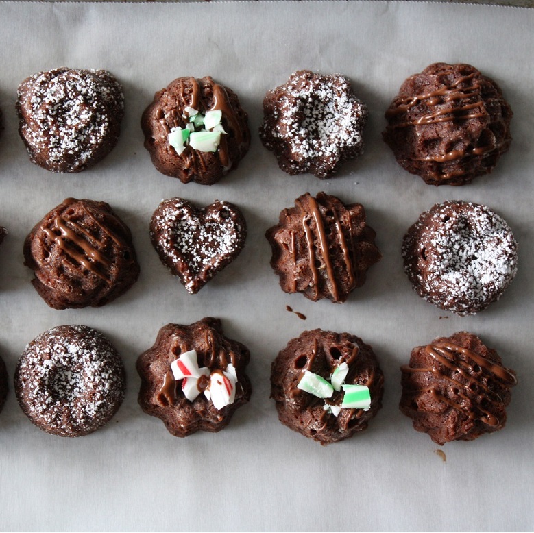Visit Brownie Bites with Mint Drizzle Recipe