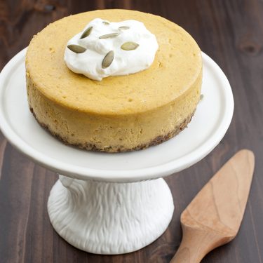 Visit Pumpkin Cheesecake with Gluten-free nut crust Recipe