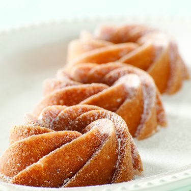 Visit Citrus Creamsicle Cakes Recipe