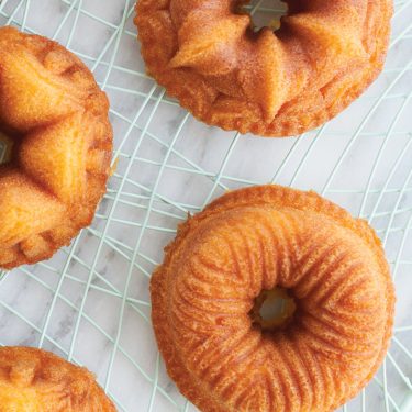 Visit Peanut Butter Cakes with Chocolate Ganache Recipe