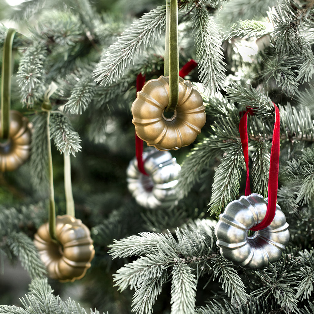 Set of 2 Collectible Cast Ornaments,  Classic Bundt® View 2