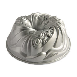 Visit Let It Snow Bundt Pan