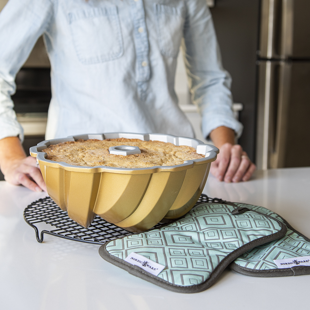 Bundt® Hot Pad View 2