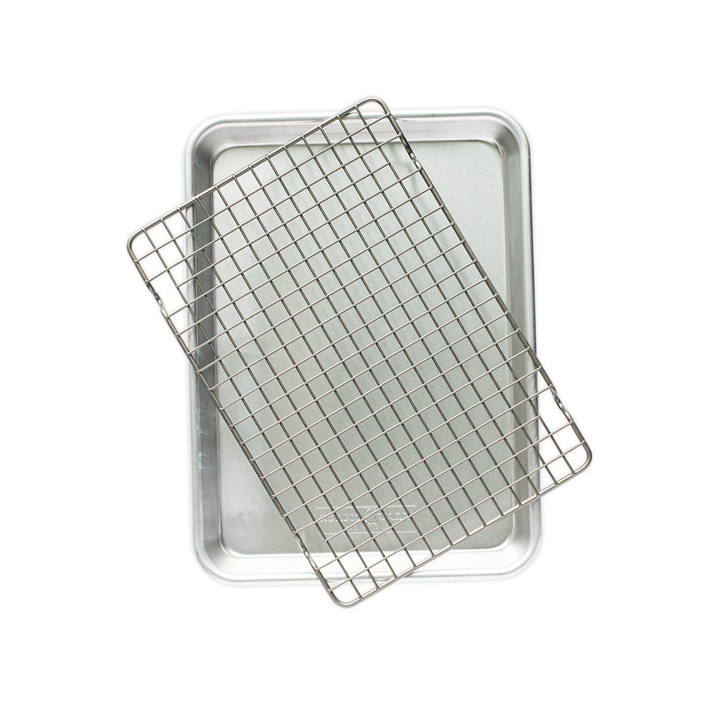 Naturals® Quarter Sheet Pan with Oven-Safe Nonstick Grid View 1