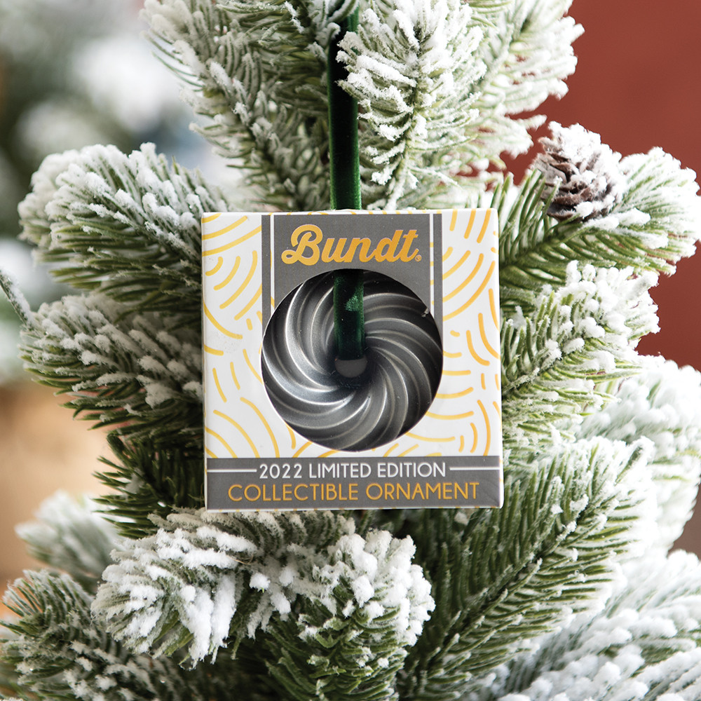 Set of 2 Silver Collectible Cast Ornaments, Classic and Heritage Bundt® View 2