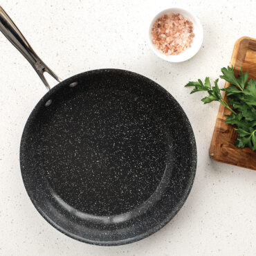 Basalt 10in Skillet lifestyle image, overhead