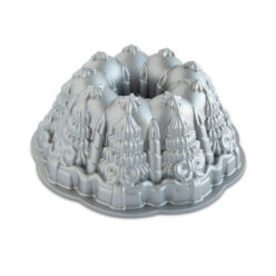Visit Very Merry Bundt® Pan