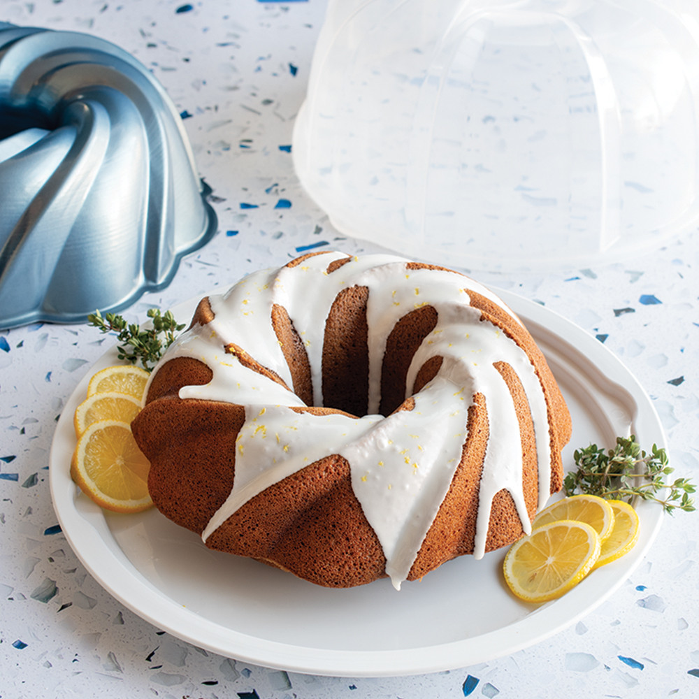 Formed Swirl Bundt® Pan with Cake Keeper View 2