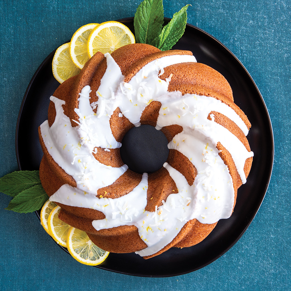 Formed Swirl Bundt® Pan View 2