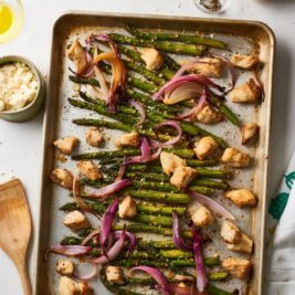 My Favorite Baking Sheet Is So Good, I’ve Used It for 3 Years