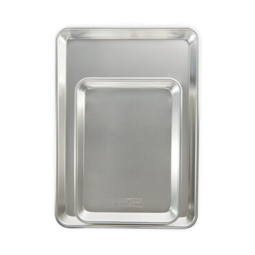 Nordic Ware Naturals aluminum baking sheet set with half sheet and quarter sheet pans, natural finish