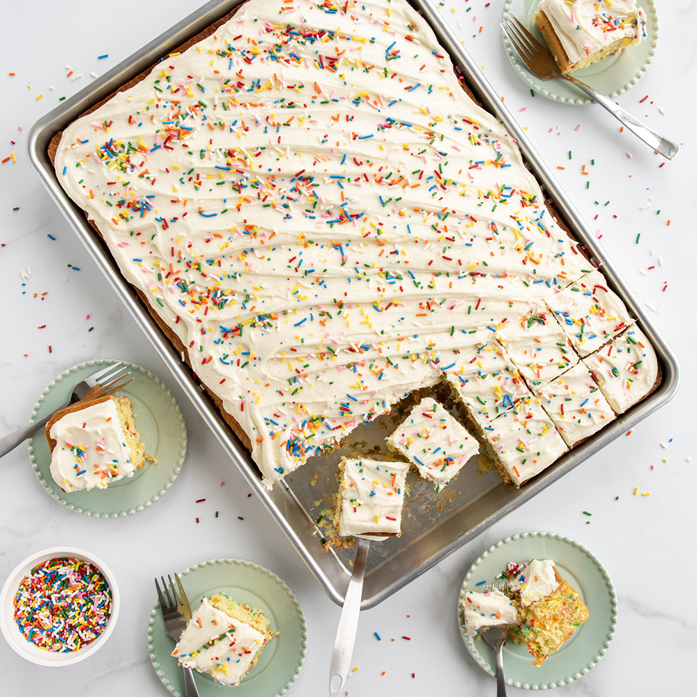 Visit Big Batch Confetti Cake with Buttercream Frosting Recipe