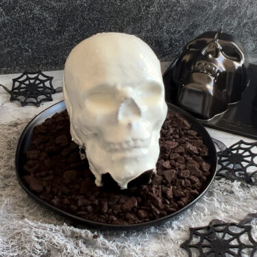 Visit Dark Chocolate Cookies and Cream Skull Cake Recipe