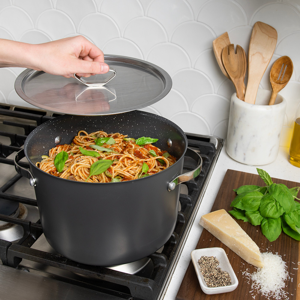 Verde 8 Qt Stock Pot with Lid View 2