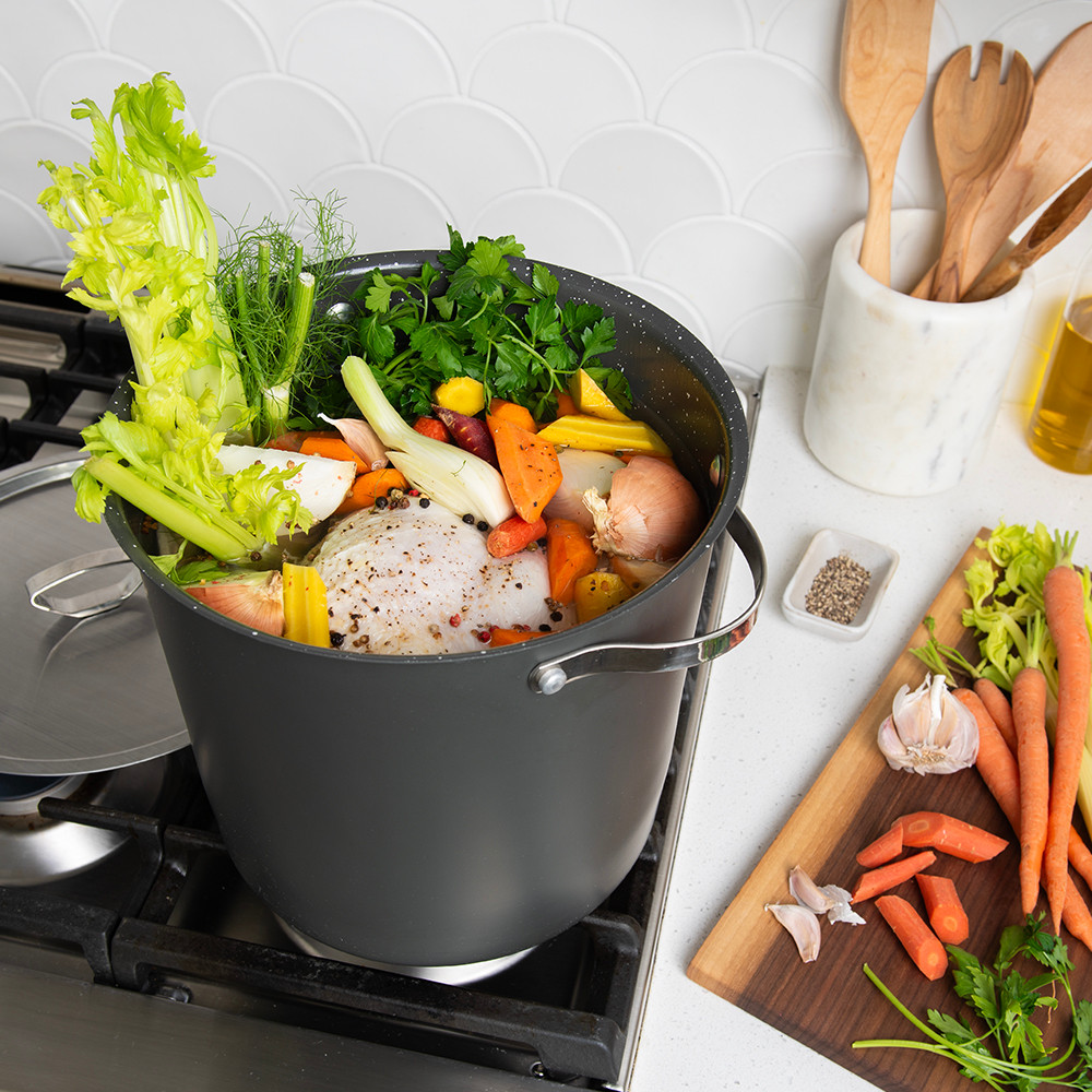 Verde 12 Qt Stock Pot with Lid View 2