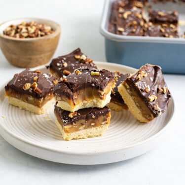 Visit Turtle Pecan Millionaire Shortbread Bars Recipe
