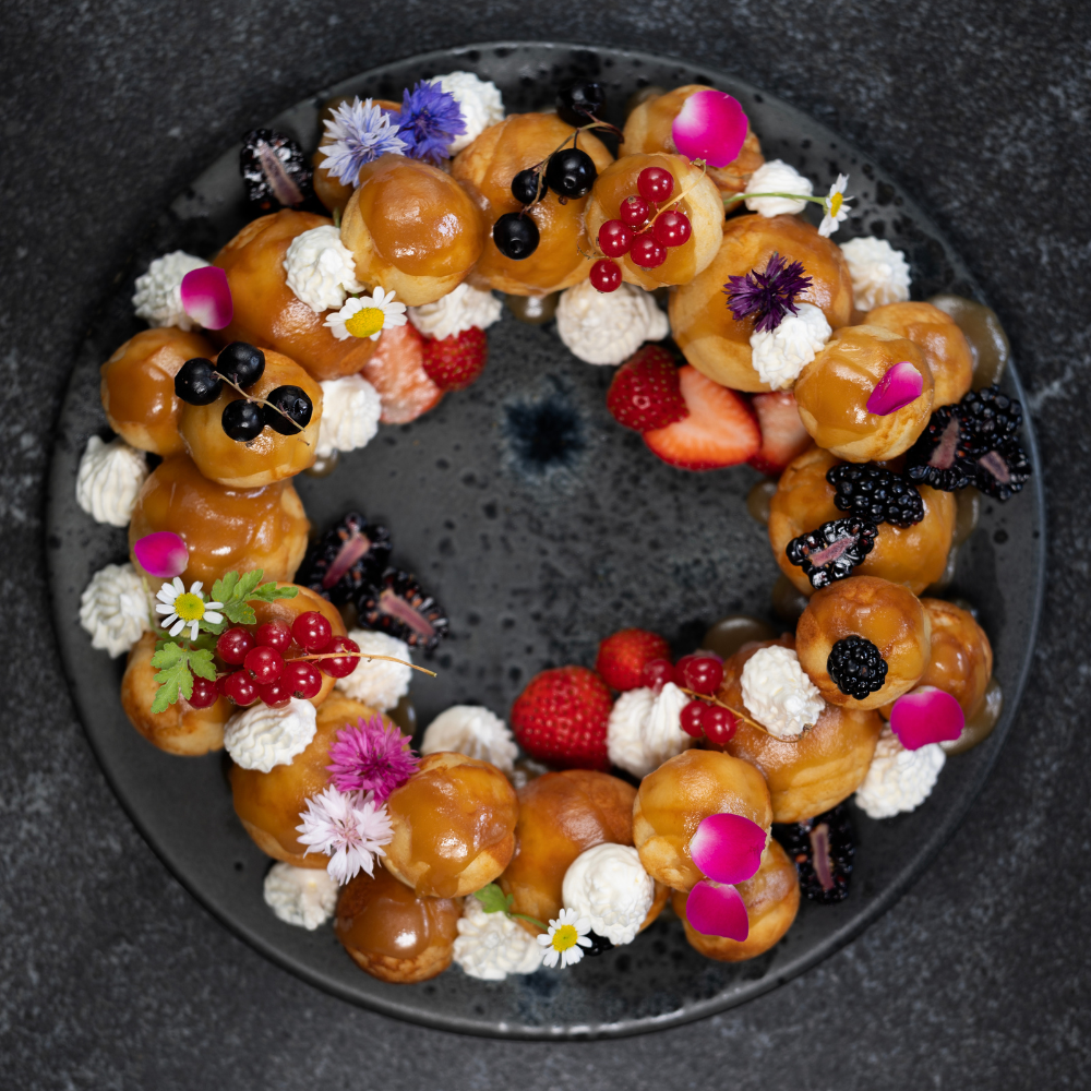 Visit Butterscotch Midsummer Wreath With Whipped Cream And Fresh Berries Recipe